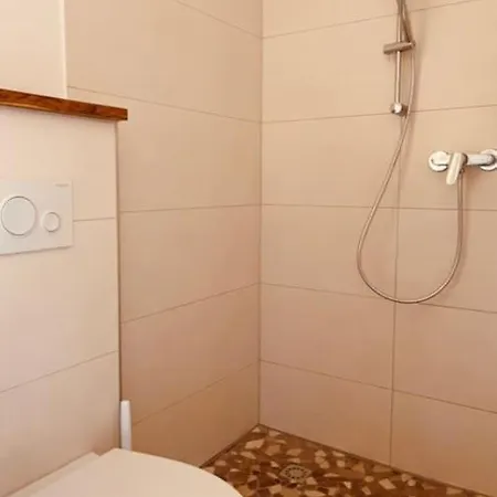 Apartment Modernes Im Herzen Sellins